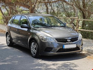 2010/'11 | KIA CEED 'TA MALTA' | 14 PETROL | MANUAL | VERY SPACIOUS | START & GO!